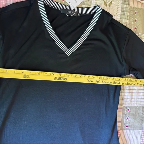 Ladies Size M Black V-Neck Dress with Striped‎ Trim NEW - Picture 4 of 11